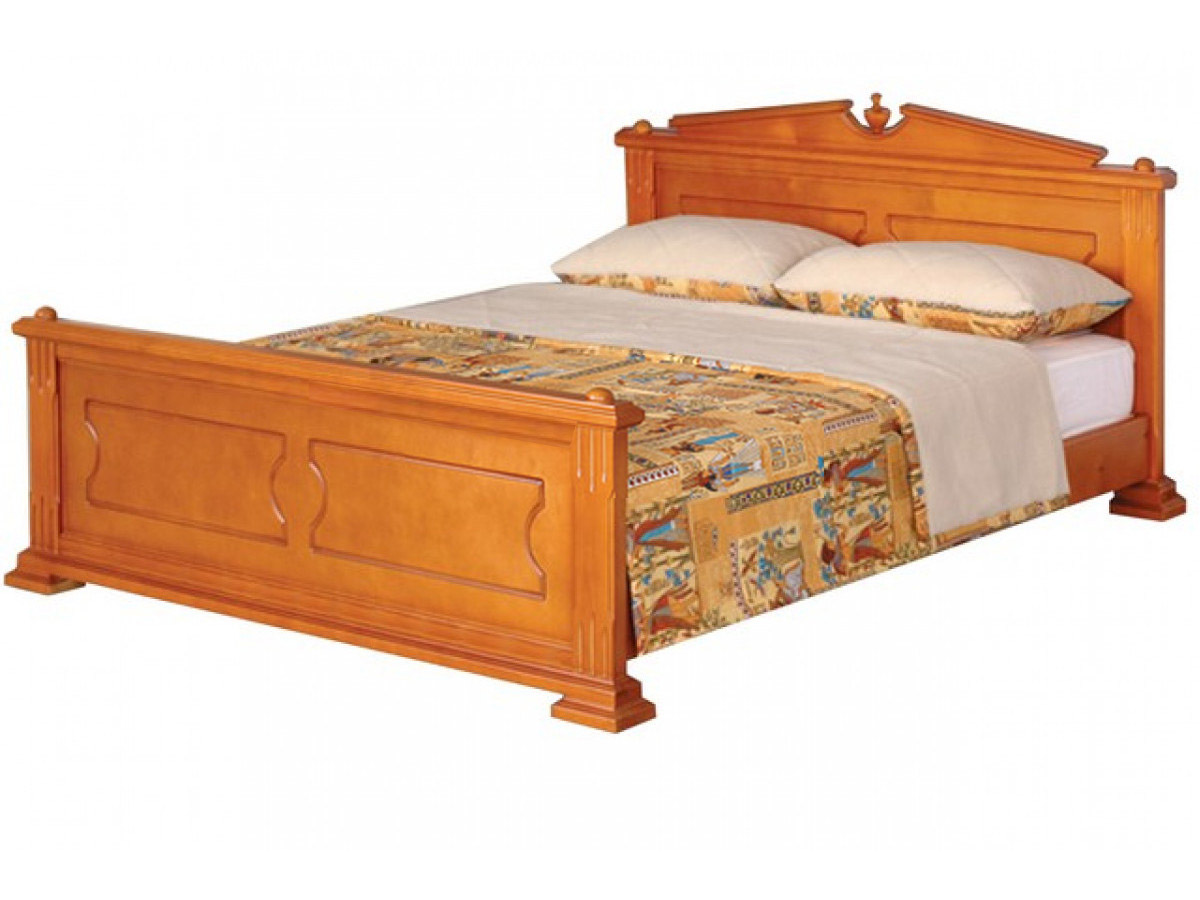 деревянная кровать с матрасом